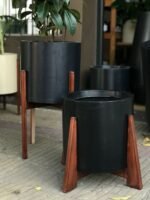 Maceta Línea Cilindro con Pie de Madera